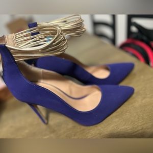 Indigo Pumps !